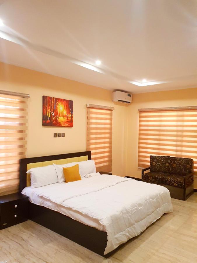 Greys House 19 Airport Hotel Абуджа Екстер'єр фото