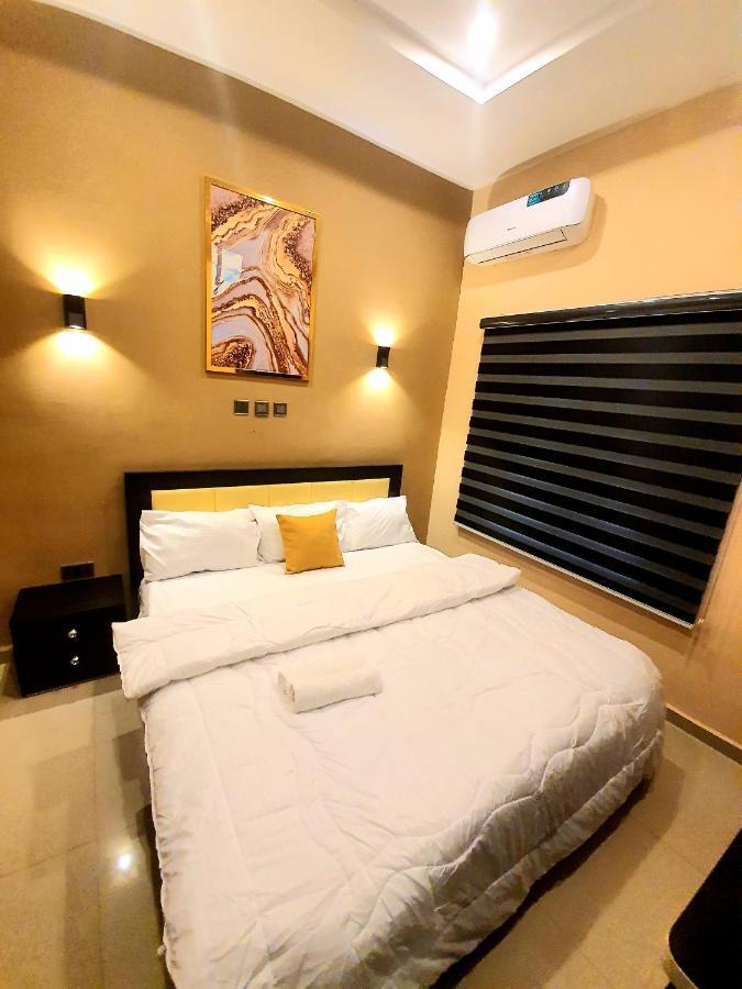 Greys House 19 Airport Hotel Абуджа Екстер'єр фото