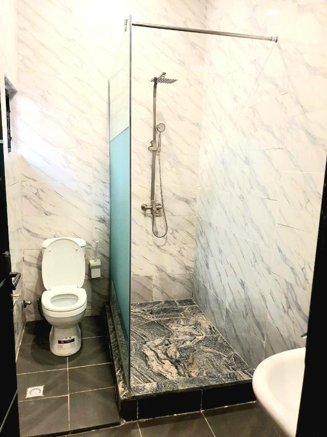 Greys House 19 Airport Hotel Абуджа Екстер'єр фото