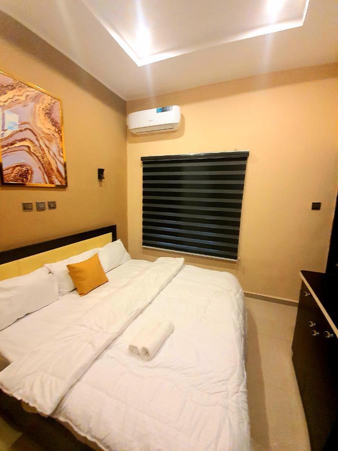 Greys House 19 Airport Hotel Абуджа Екстер'єр фото