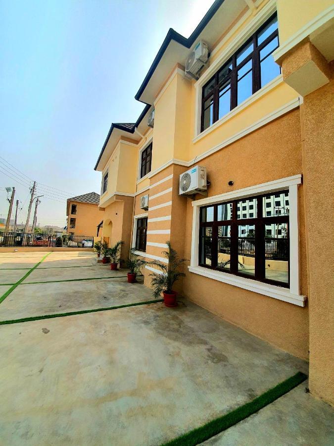Greys House 19 Airport Hotel Абуджа Екстер'єр фото