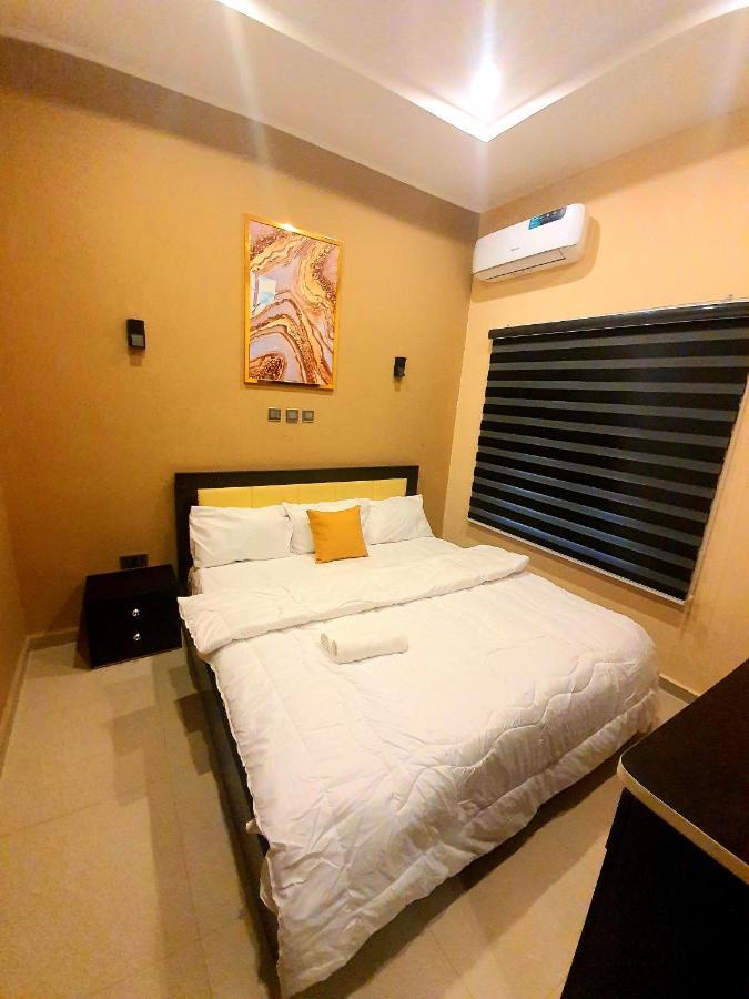 Greys House 19 Airport Hotel Абуджа Екстер'єр фото