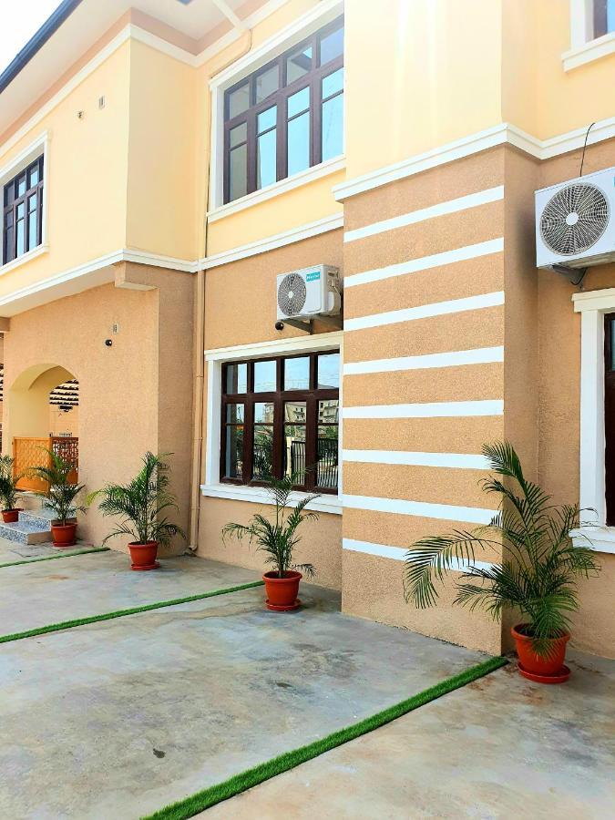 Greys House 19 Airport Hotel Абуджа Екстер'єр фото