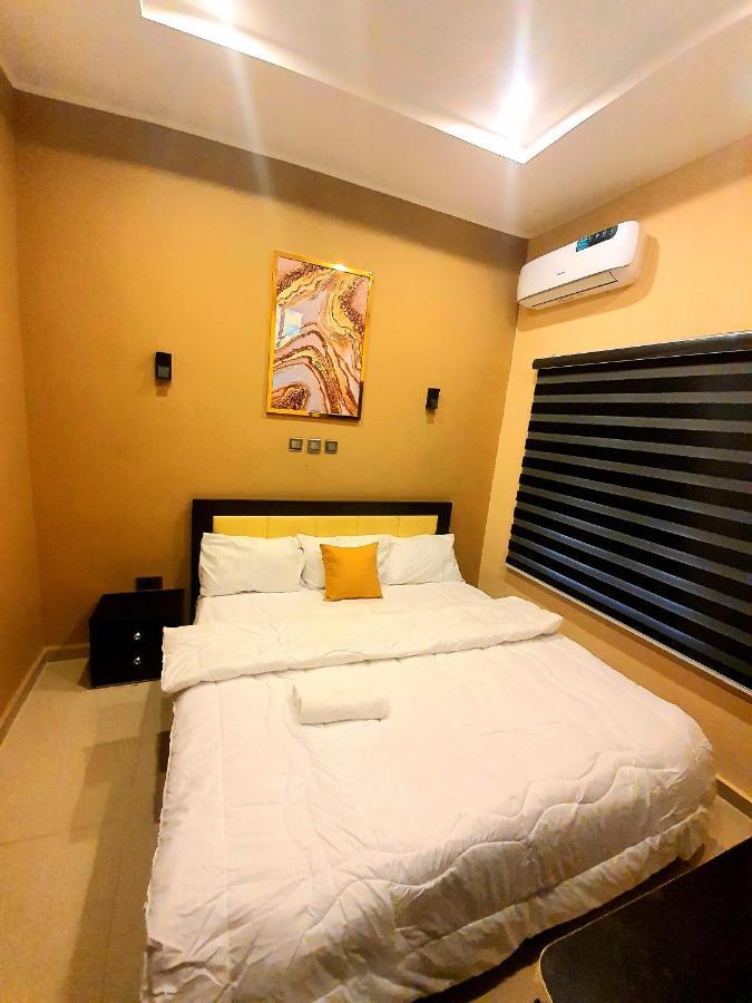 Greys House 19 Airport Hotel Абуджа Екстер'єр фото